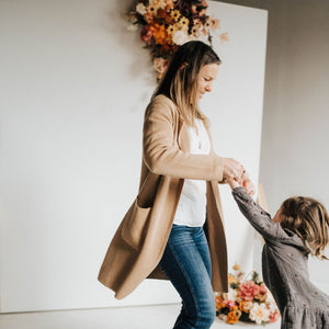 Mums + Minis: Mother's Day Mini Sessions