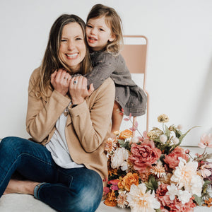 Mums + Minis: Mother's Day Mini Sessions